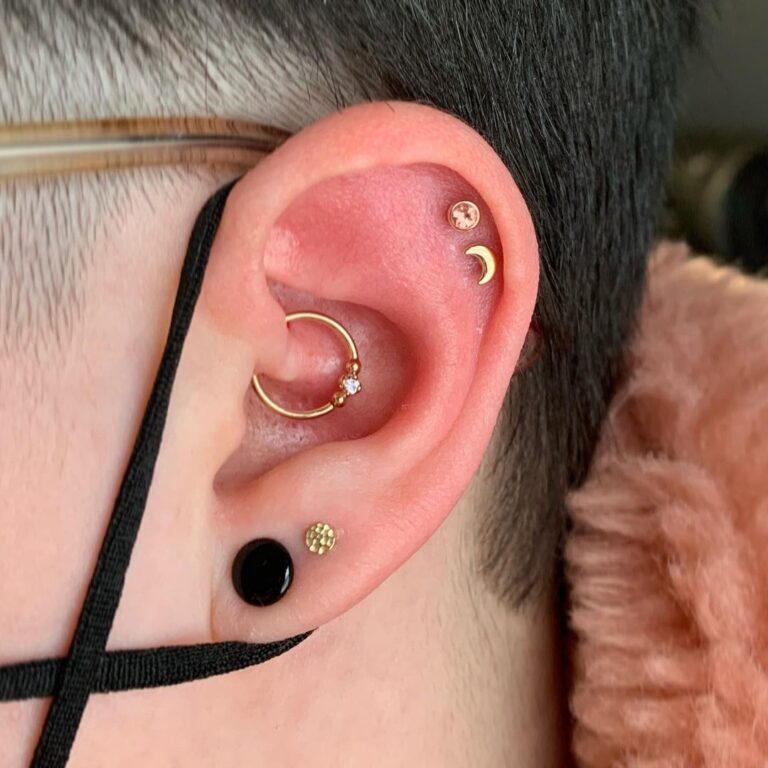 Andrea Munster, MANITOBA, CANADA. andreamunsterpiercing